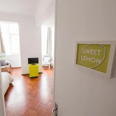 Sweet Lemon Daire *