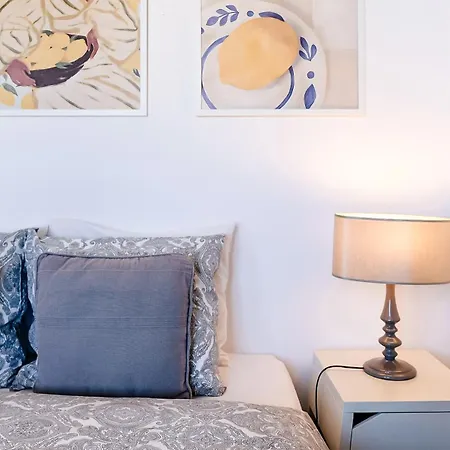 Appartement Sweet Lemon - Bright Near Metro & Airport