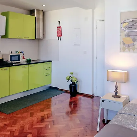 Sweet Lemon - Bright Near Metro & Airport Appartement